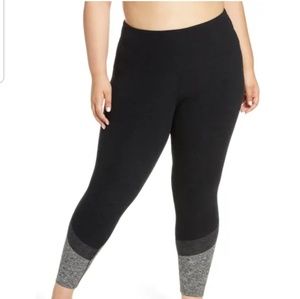 Beyond Yoga

High Waist Color Block Leggings